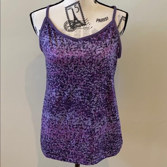 Workout top - Picture 1 of 8